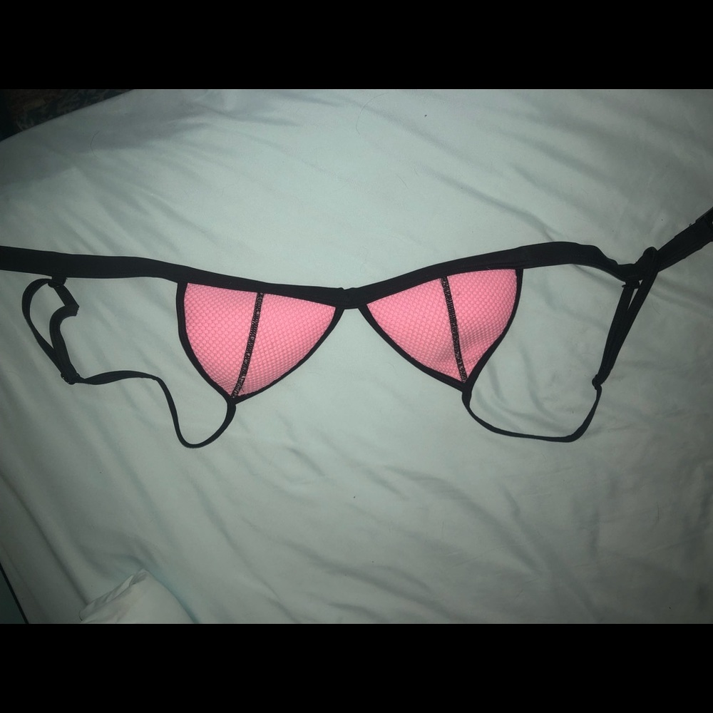 Triangl look alike